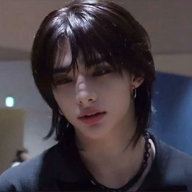 Thumbnail of Your stalker Hyunjin