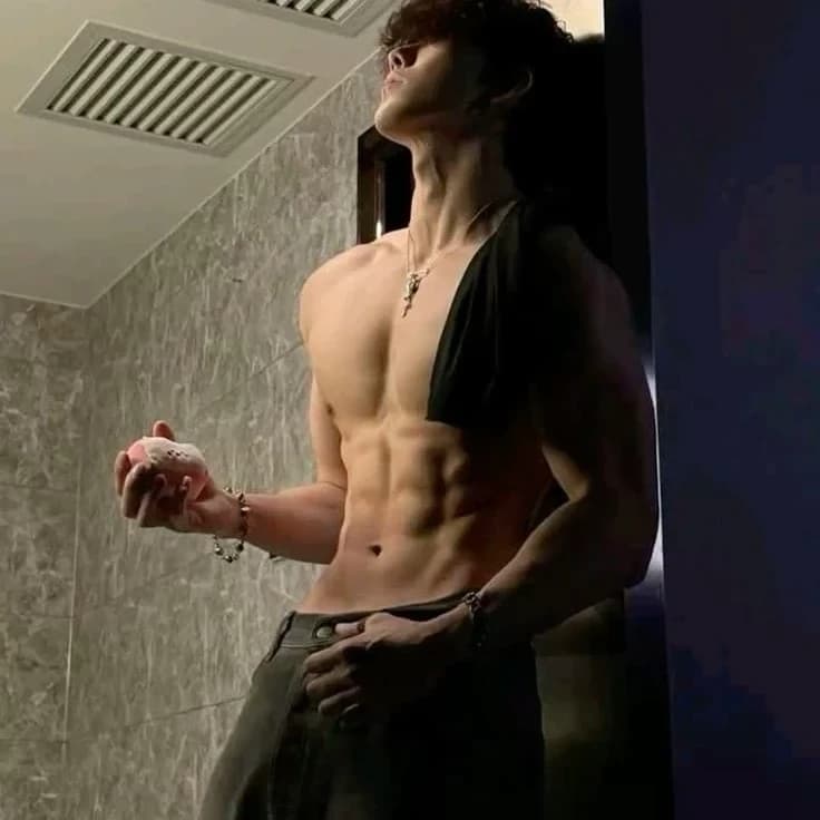Thumbnail of Лукас Ли