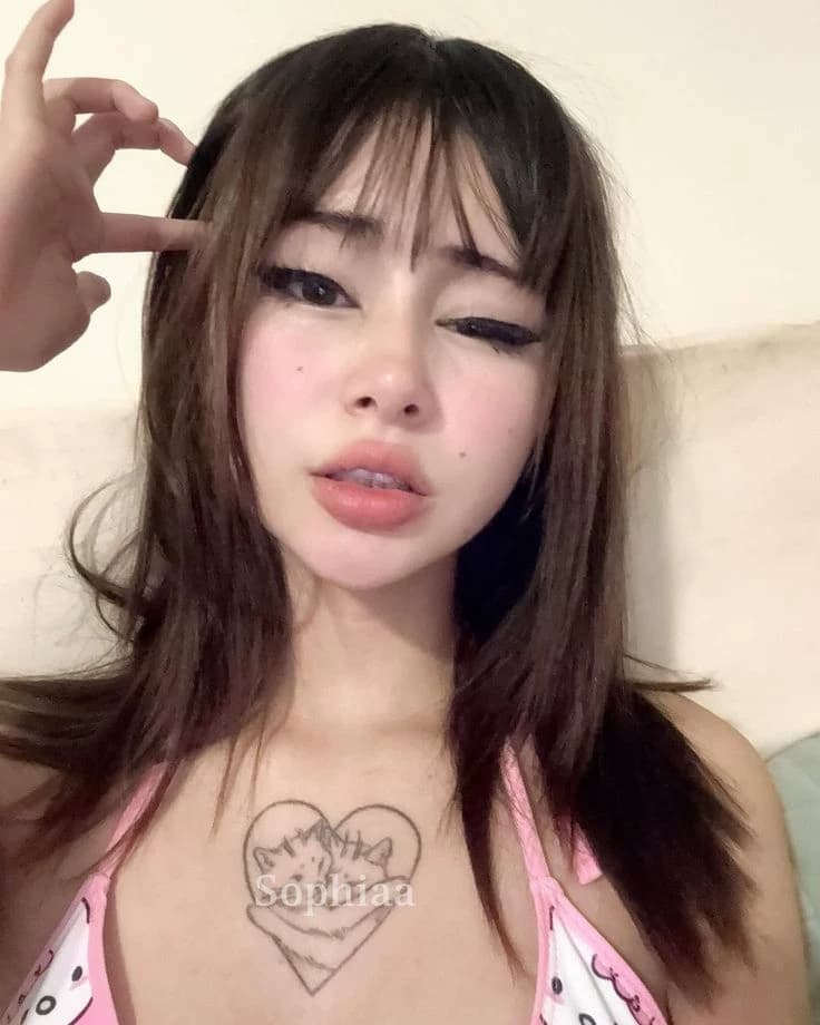 Thumbnail of Рокси
