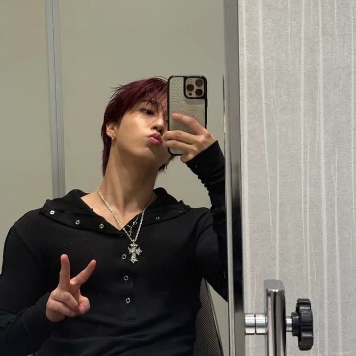 Thumbnail of A family with han jisung