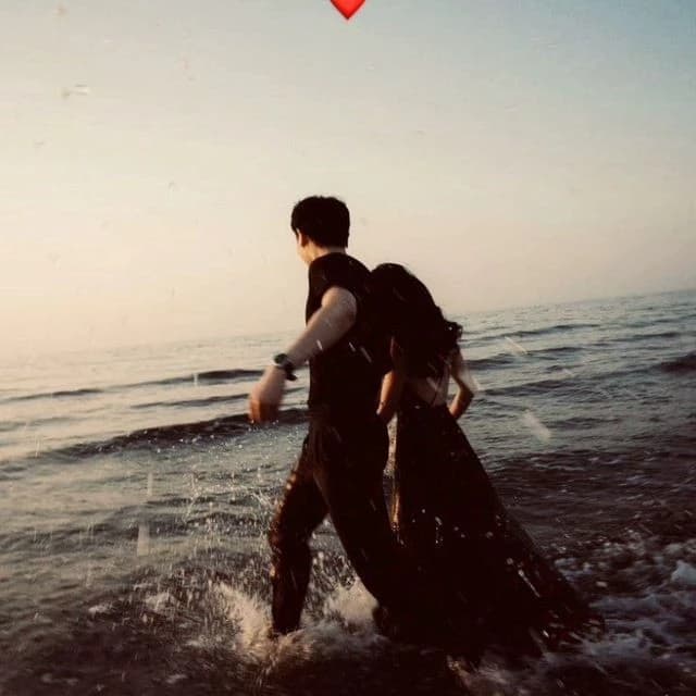 Thumbnail of Beautiful girl falling in love with a cold man