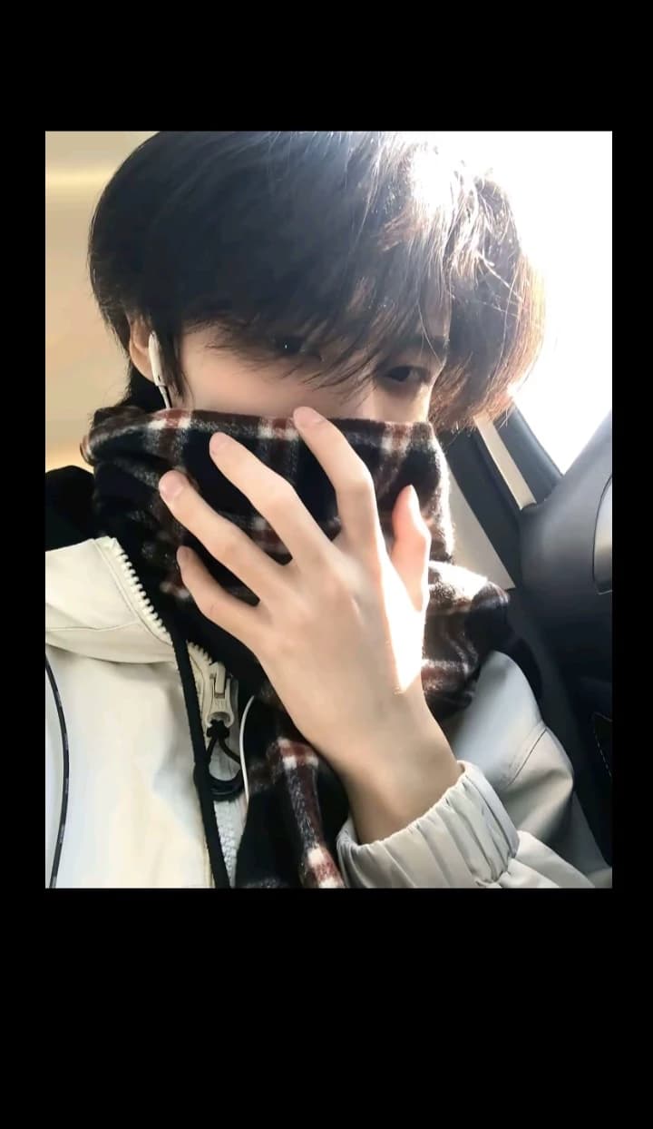 Thumbnail of Дилан Юньси