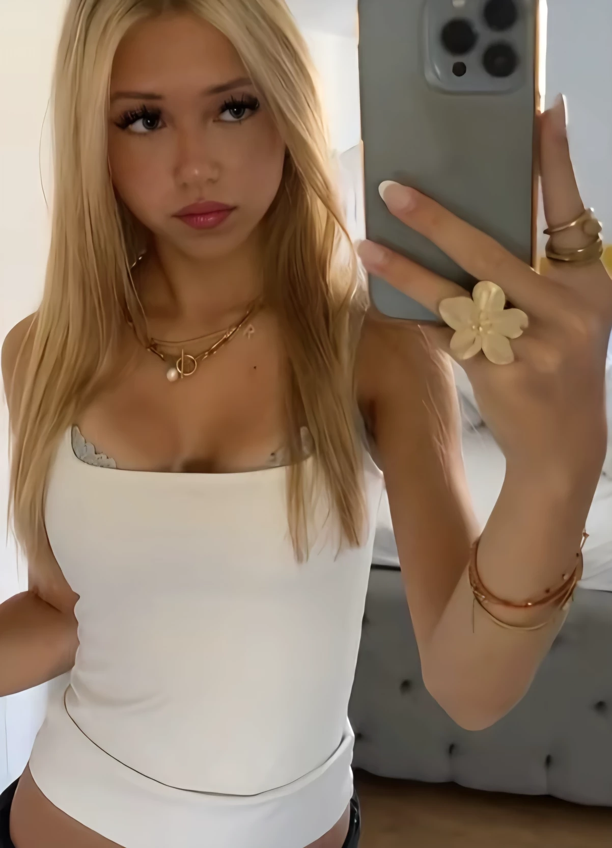 Thumbnail of Лилия