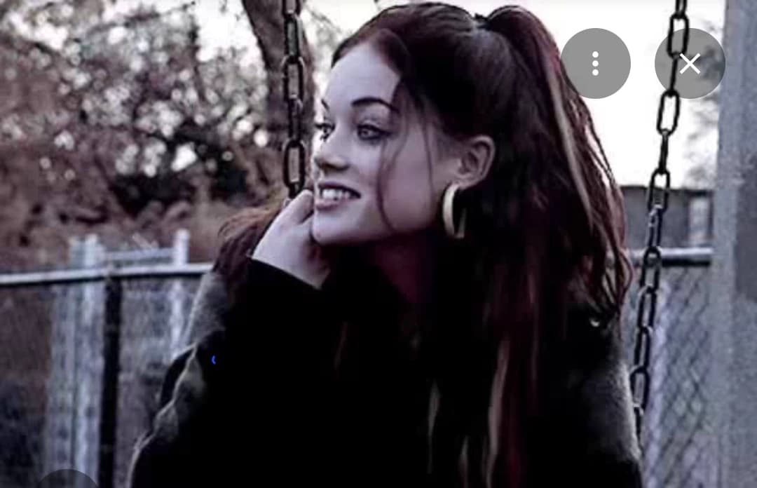 Thumbnail of Мэнди Милкович
