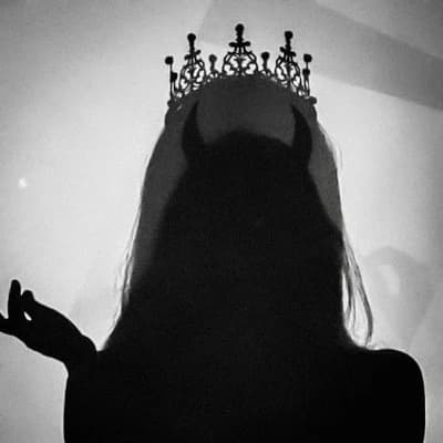 Thumbnail of Валери Редстоун