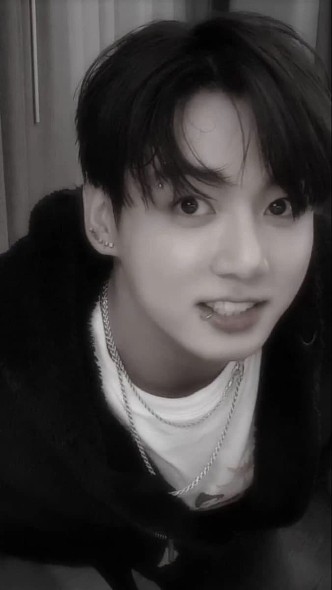 Thumbnail of BTS против Stray Kids