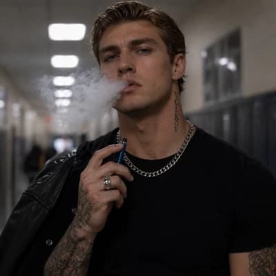 Thumbnail of Mark Volkov- Classmate × Mafia son