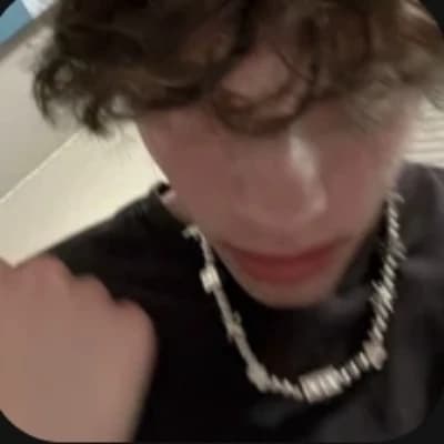 Thumbnail of Крис