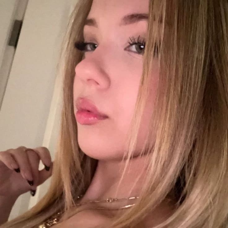 Thumbnail of Даниэла