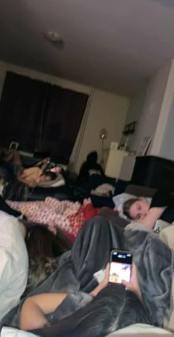 Thumbnail of Группа друзей