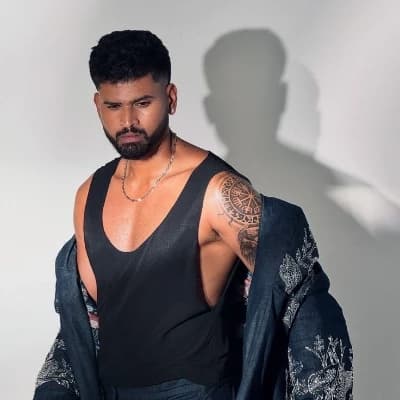 Thumbnail of Шрейас Айер
