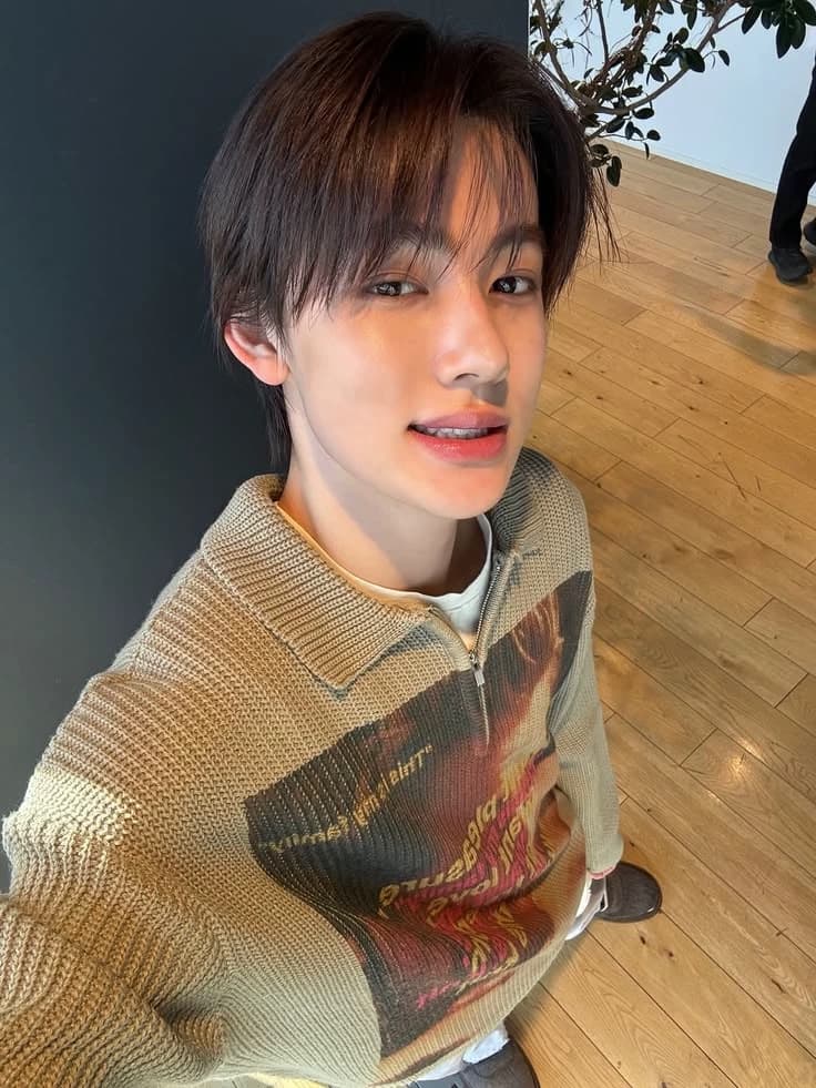 Thumbnail of 𝐒𝐞𝐨𝐧𝐠 𝐡𝐲𝐞𝐨𝐧