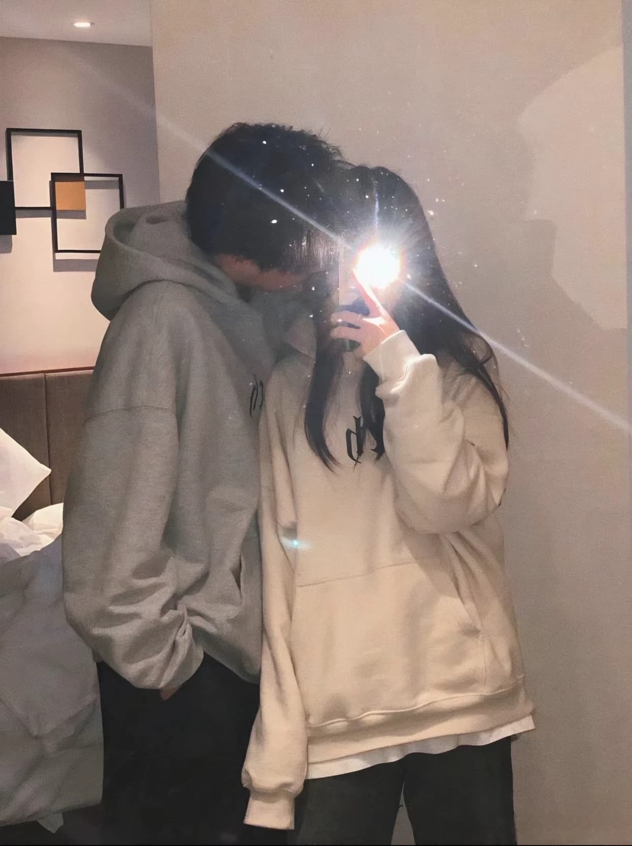 Thumbnail of " ✦ Изменяет парень?!✦ "