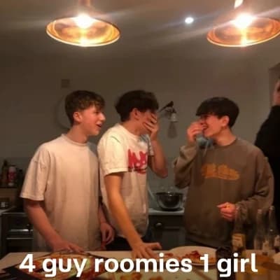 Thumbnail of **4 бойфренда в комнате**