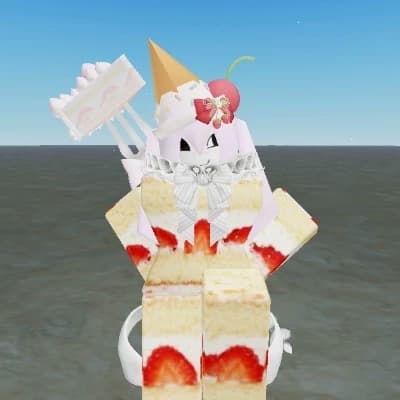 Thumbnail of Mian (Strawberry Cake)-ROBLOX OC