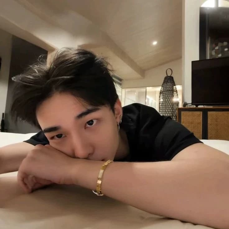 Thumbnail of Hyunjin ojo alegre😏😝