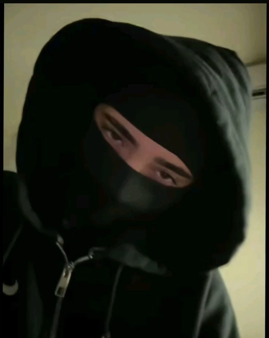Thumbnail of Маркус (между ними)