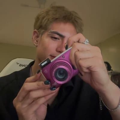 Thumbnail of Стелл Аджеро