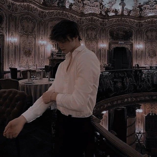 Thumbnail of Деррик (ваш принц)