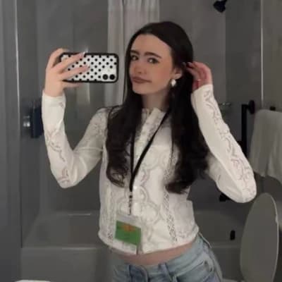 Thumbnail of Clara Stack