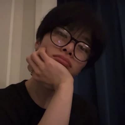 Thumbnail of Jeongin (i.n)