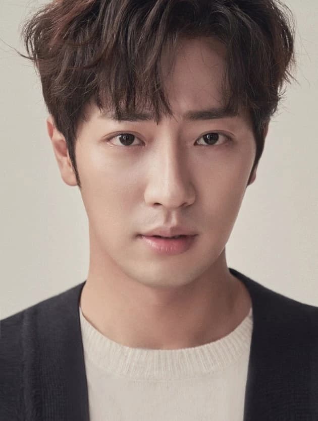 Thumbnail of Lee Sang-yeob