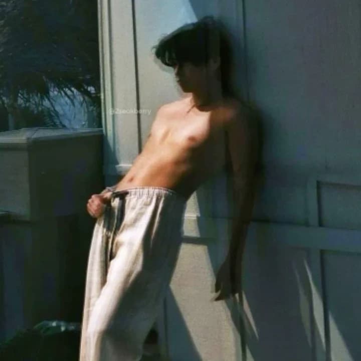Thumbnail of Kim taehyung