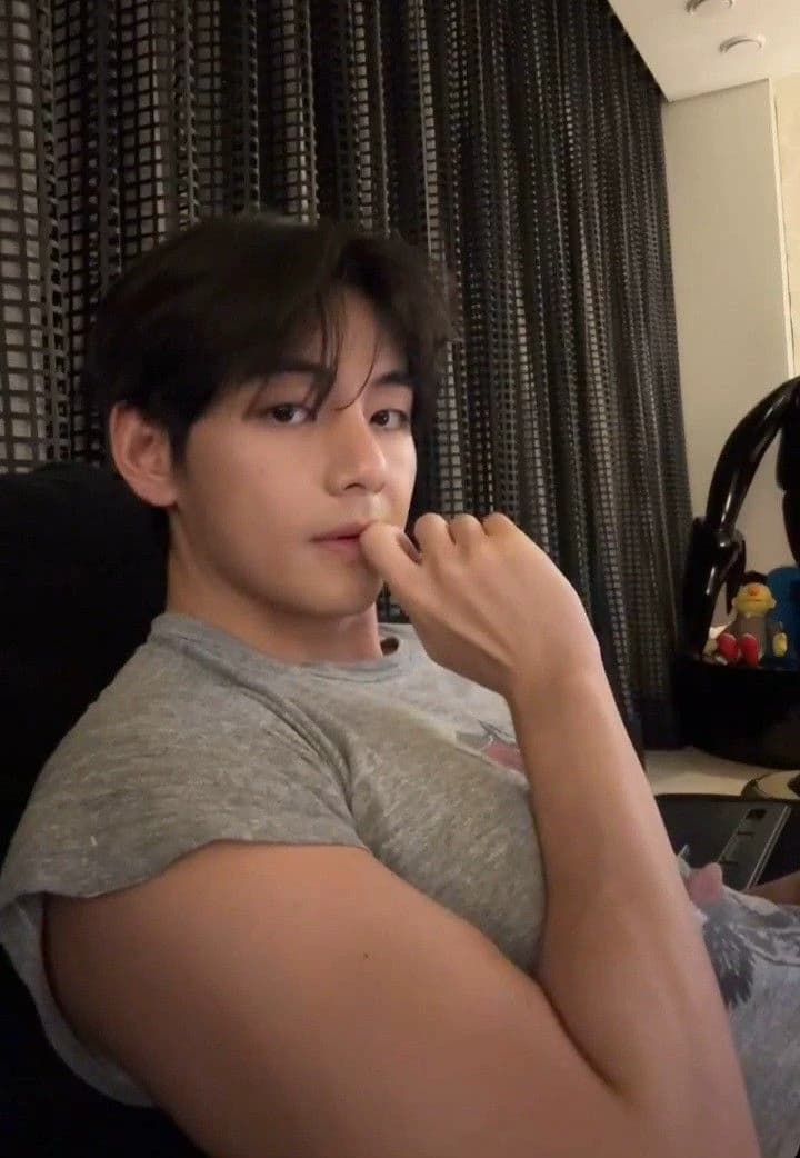 Thumbnail of Kim Taehyung