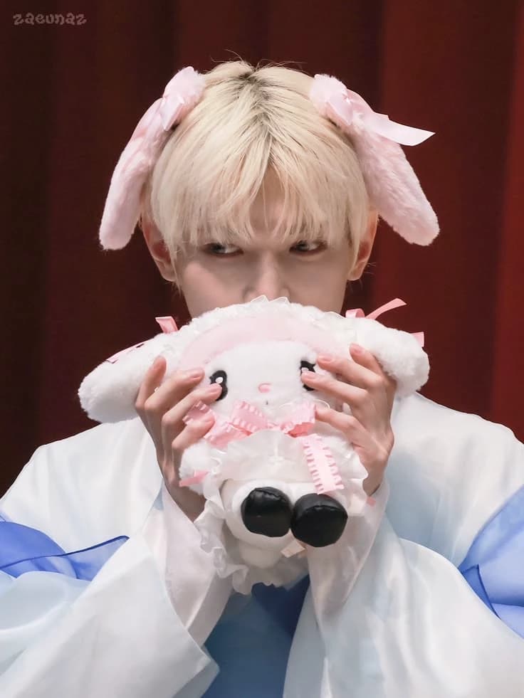 Thumbnail of ateez x kang yeosang