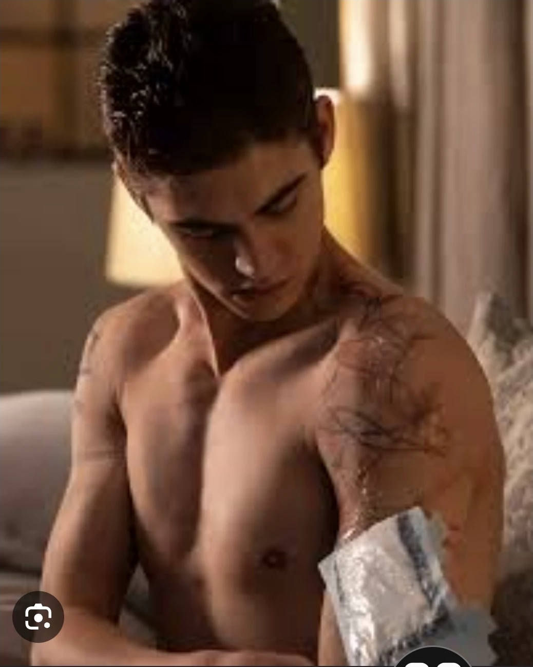 Thumbnail of Hardin scot y tessa Young