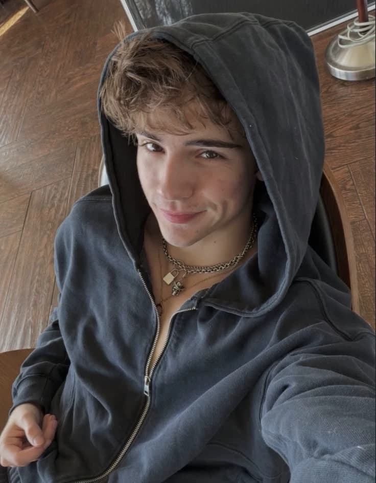 Thumbnail of Eduardo