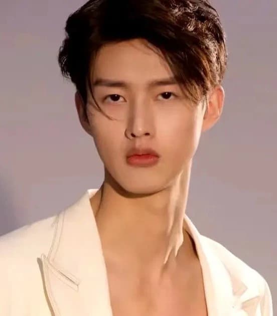 Thumbnail of Min Jie
