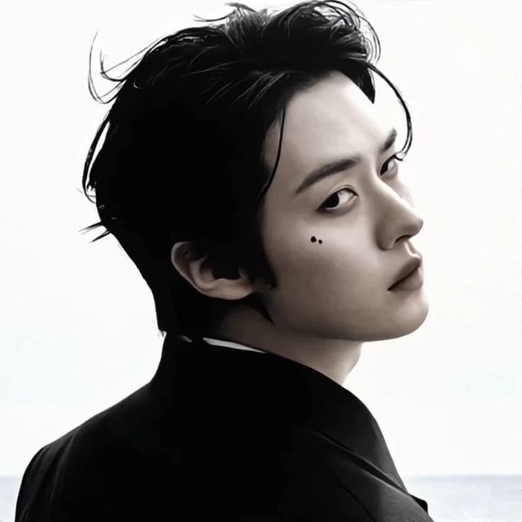 Thumbnail of Lee know