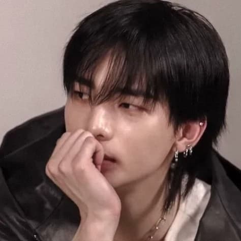 Thumbnail of Hyunjin