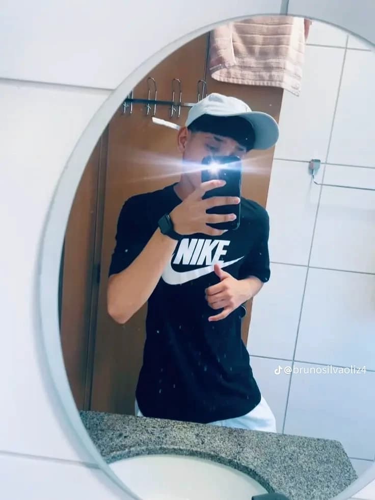 Thumbnail of Gustavo