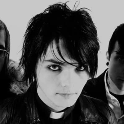 Thumbnail of Gerard Way~ 💿You say you're too busy saving everybody else, to save yourself💿