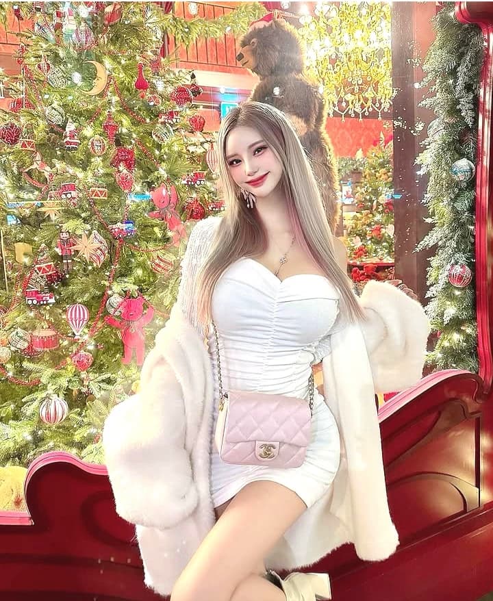 Thumbnail of Soyeon