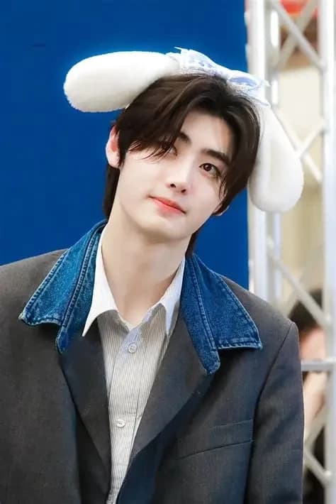 Thumbnail of Sunghoon