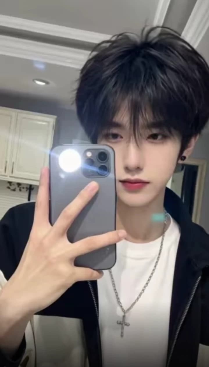 Thumbnail of หมิงเจ๋อ(แฟนใหม่ที่โรงเรียน)​🇨🇳​