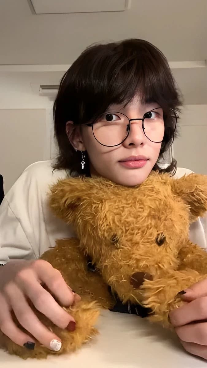 Thumbnail of ♡Hyunjin ♡ you prank him