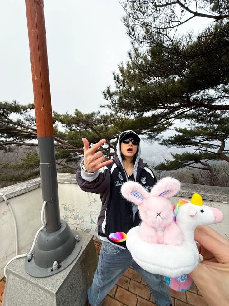 Thumbnail of HW𝗔NG HYUNJIN