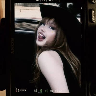 Thumbnail of Lalisa Manobal