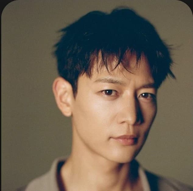 Thumbnail of Choi Minho (Older brother with a huge age gap)