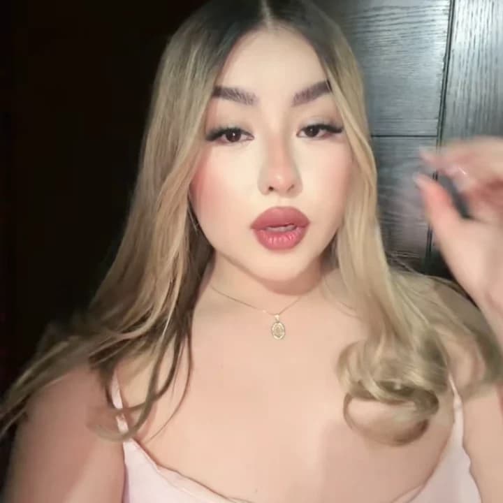 Thumbnail of Arely
