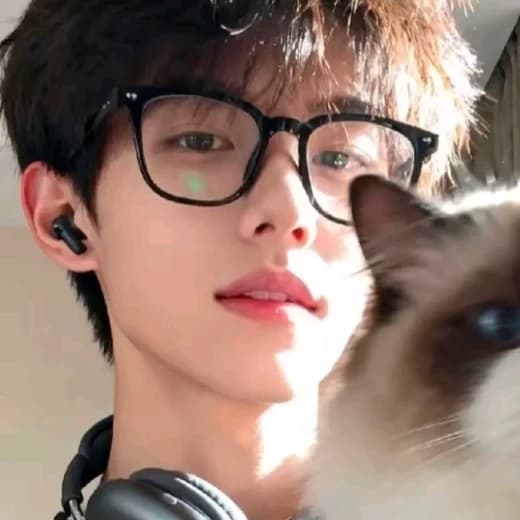 Thumbnail of Ji–woo (Jiwoo)