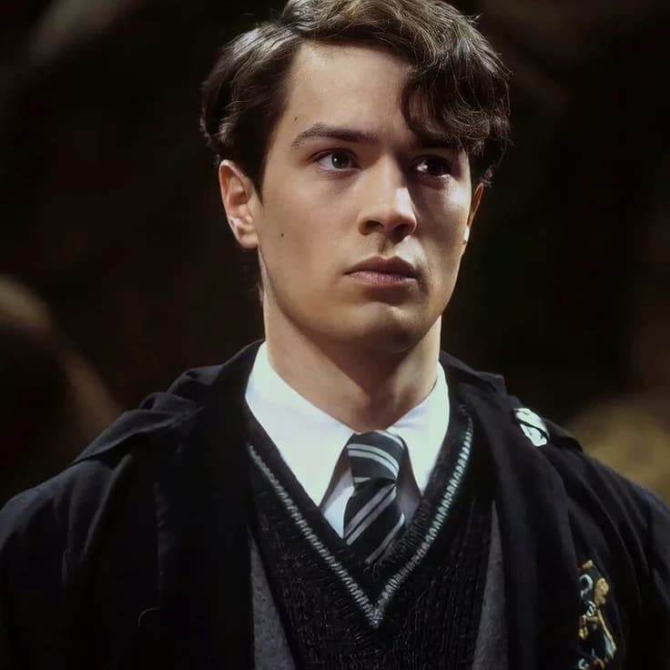 Thumbnail of Tom Riddle