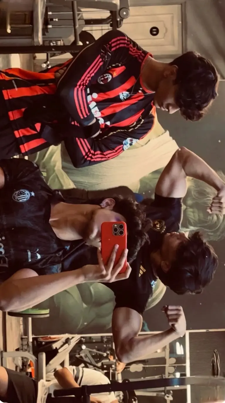 Thumbnail of Ваши братья, друзья