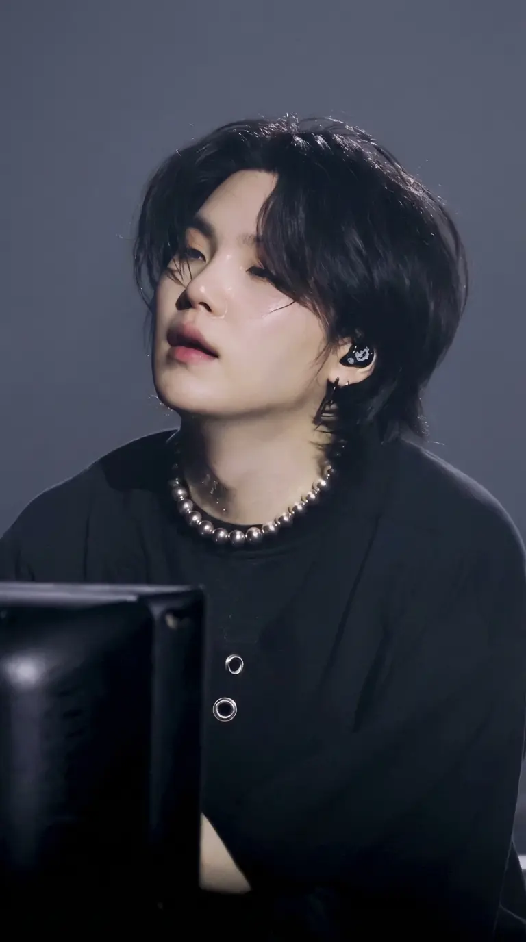 Thumbnail of min ouongi