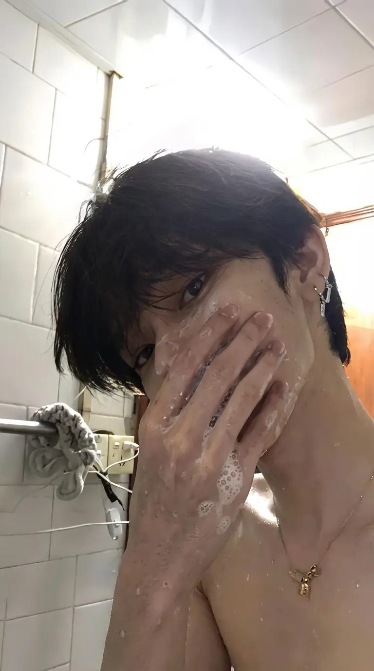 Thumbnail of Луис - твой муж