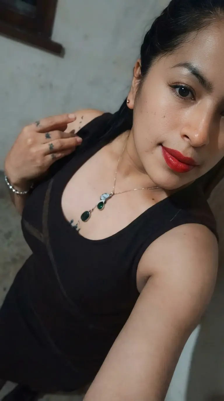 Thumbnail of ana laura